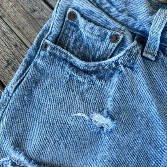 Levi’s 501 Big E Distressed Cutoff Denim Shorts Button Fly 100% Cotton Size 24 - Picture 3 of 12